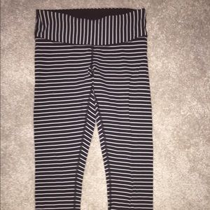 LULULEMON capris